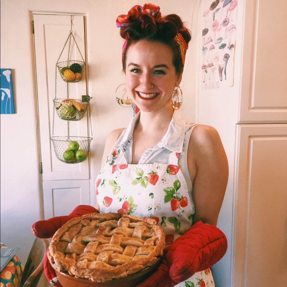 Meet your Posher, Monica